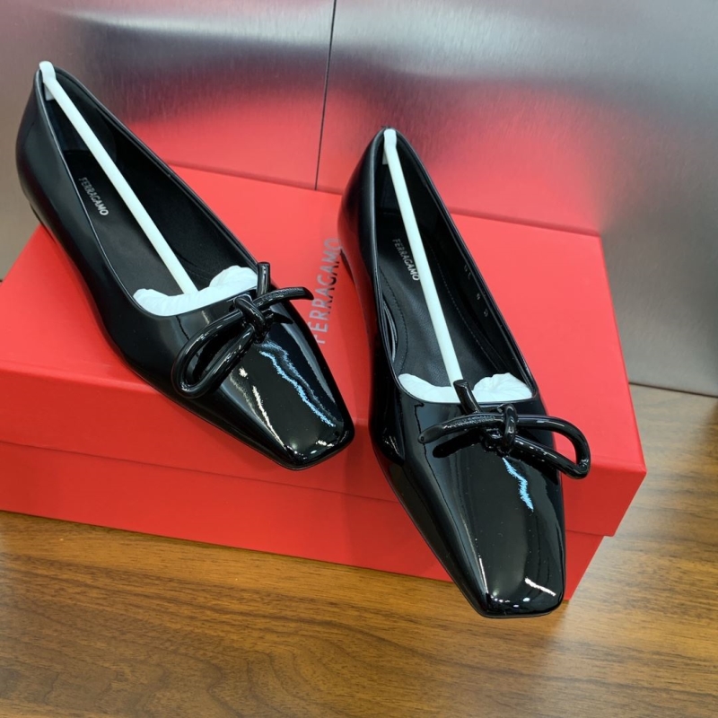 Ferragamo flat shoes